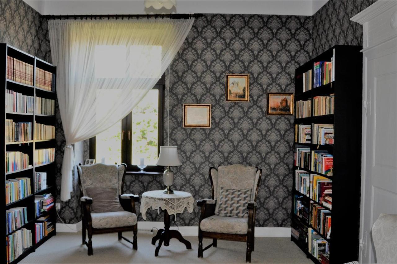 Folwark Goscino-Dwor Bed & Breakfast Ngoại thất bức ảnh
