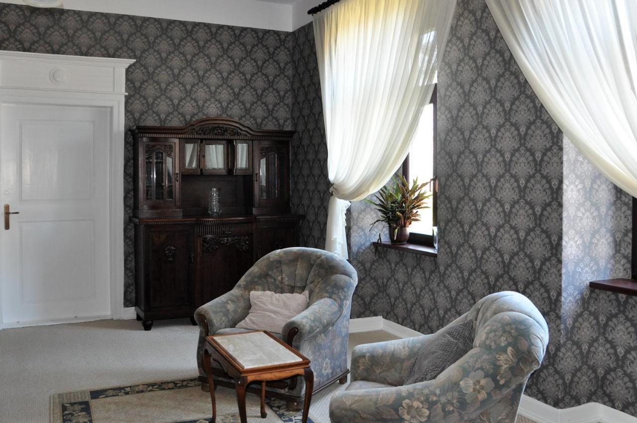 Folwark Goscino-Dwor Bed & Breakfast Ngoại thất bức ảnh