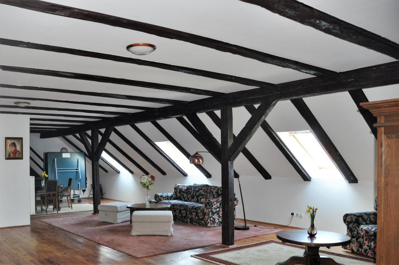 Folwark Goscino-Dwor Bed & Breakfast Ngoại thất bức ảnh