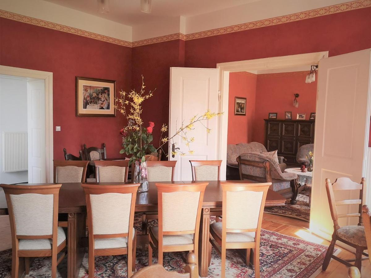 Folwark Goscino-Dwor Bed & Breakfast Ngoại thất bức ảnh