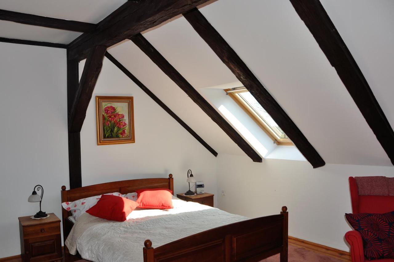 Folwark Goscino-Dwor Bed & Breakfast Ngoại thất bức ảnh