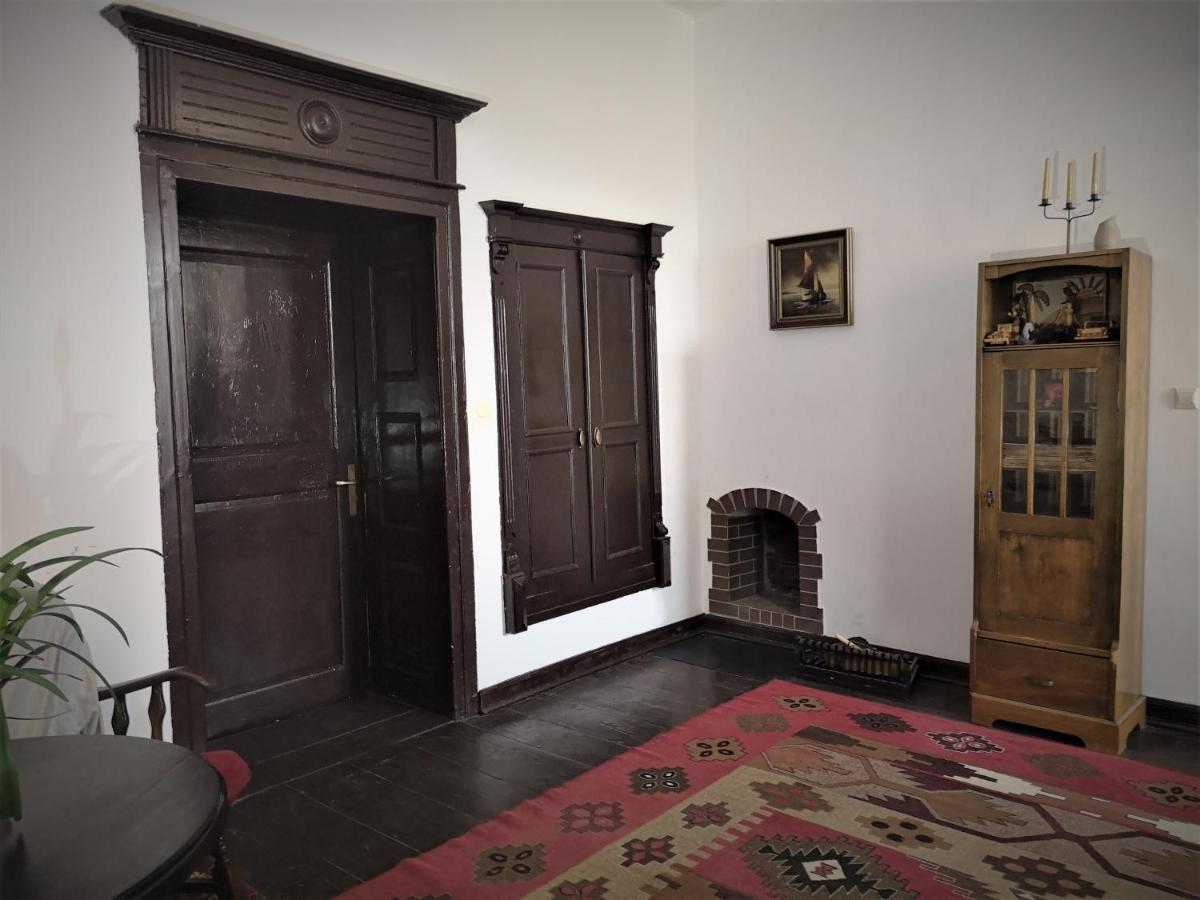 Folwark Goscino-Dwor Bed & Breakfast Ngoại thất bức ảnh